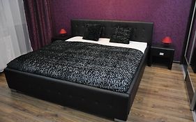 Apartman Saris